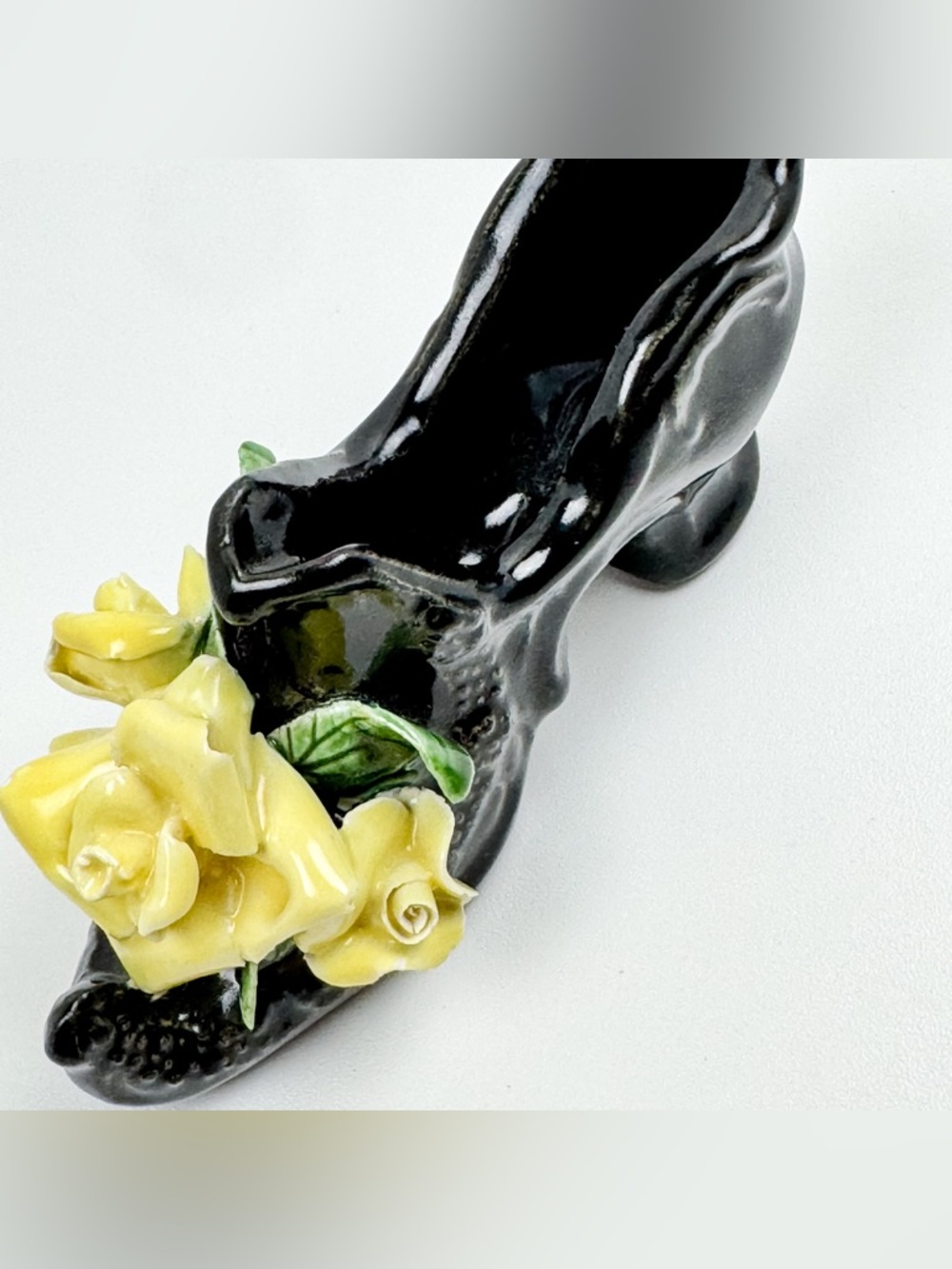 Vintage Ceramic Black High Heel Shoe Figurine Planter Yellow Rose 6” - Picture 7 of 13